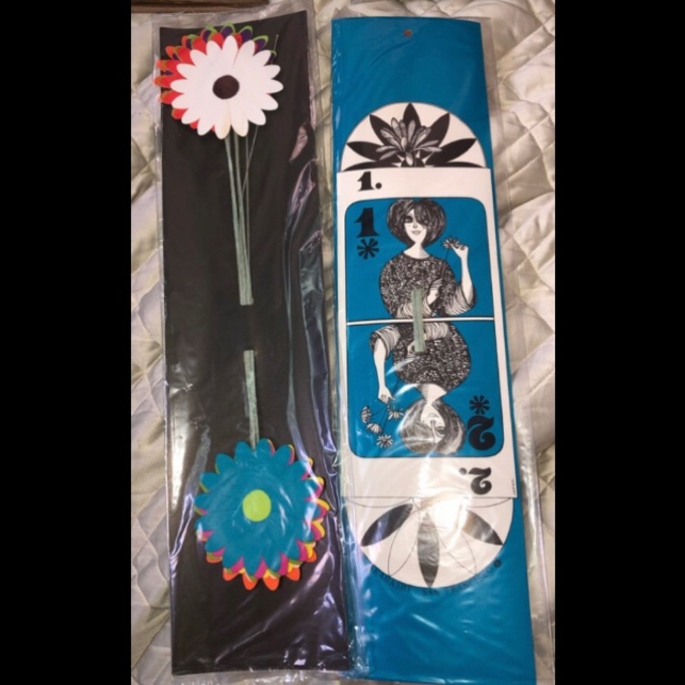 Vintage 1965 Takahashi San Francisco Paper Flowers Pkg of 12 NEW sealed RARE!